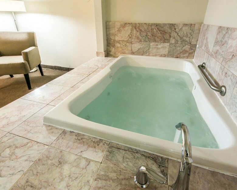 Hotel Sleep Inn & Suites