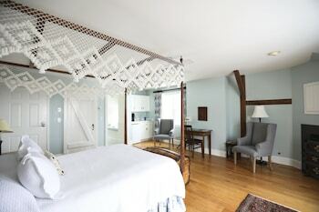 Bed & Breakfast Inn At Old Virginia