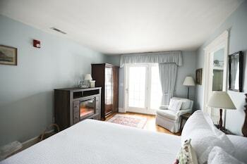 Bed & Breakfast Inn At Old Virginia