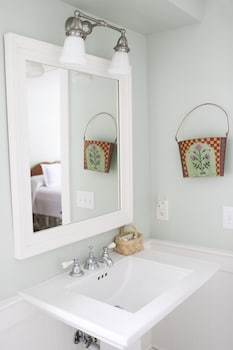 Bed & Breakfast Inn At Old Virginia