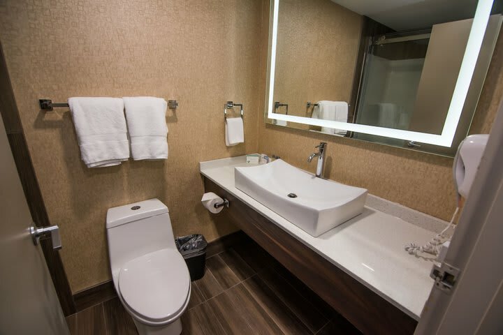 Coast Medicine Hat Hotel