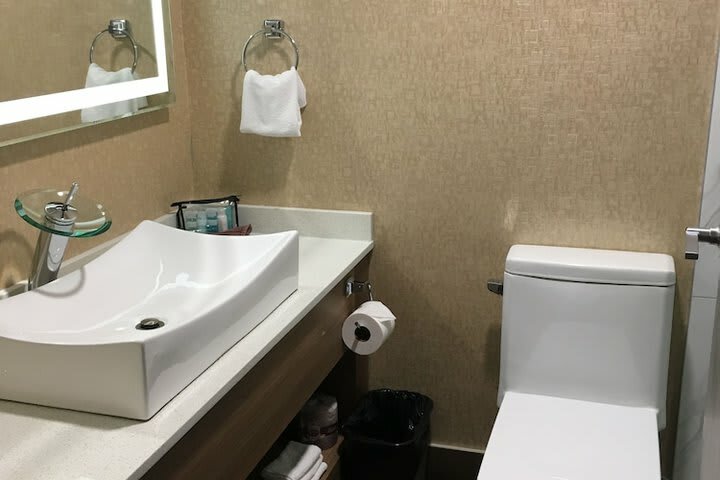 Coast Medicine Hat Hotel