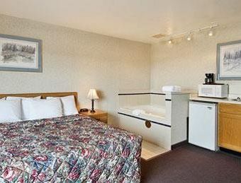 Hotel Super 8 Tomah Wisconsin
