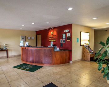 Hotel Quality Inn & Suites