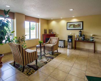 Hotel Quality Inn & Suites