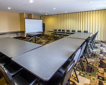 Hotel Quality Inn & Suites