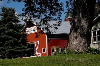 Rainbow Ridge Farms Bed And Breakfast