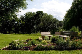 Rainbow Ridge Farms Bed And Breakfast