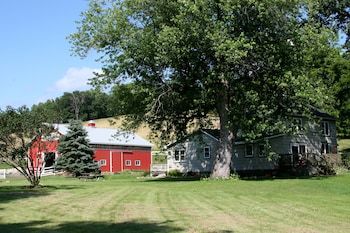 Rainbow Ridge Farms Bed And Breakfast