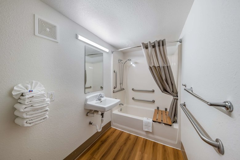Motel 6 Dallas - Plano Northeast