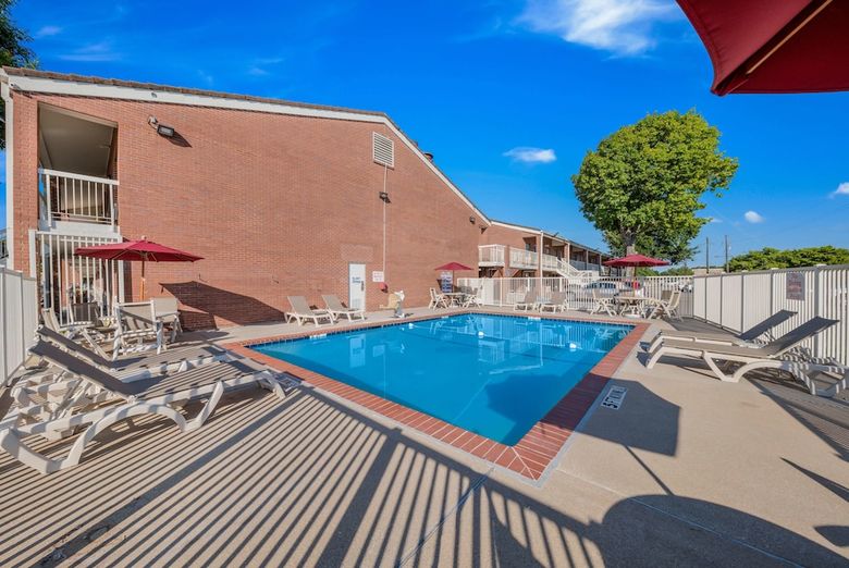 Motel 6 Dallas - Plano Northeast