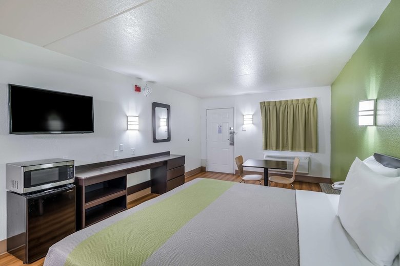 Motel 6 Dallas - Plano Northeast
