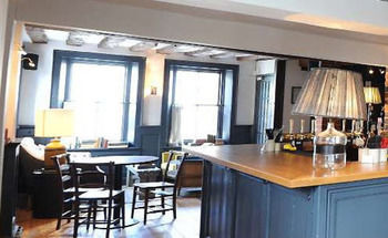 Hostal Bel & The Dragon
