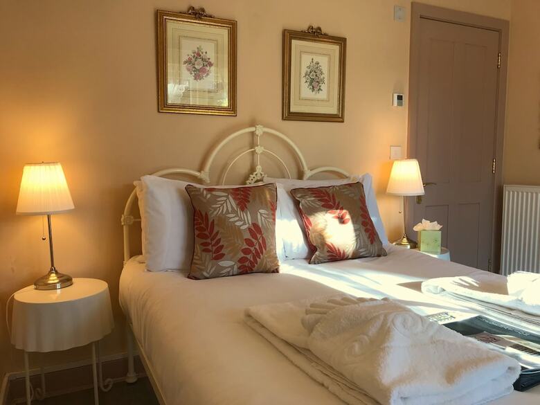 Hotel Thatched Cottage