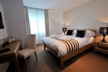 St Moritz Hotel