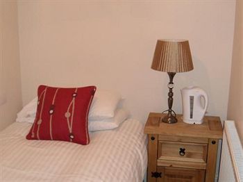 Hostal The Riverside