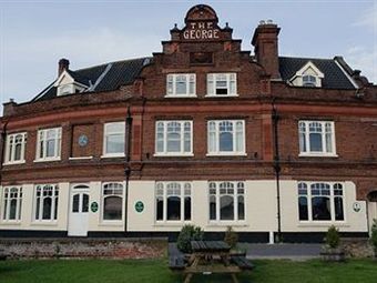 Hostal The George Hotel