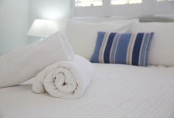 Sanctuary Lake Apartments