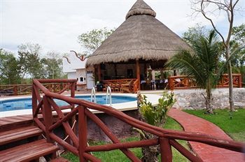 Real Mayab Hotel & Bungalows