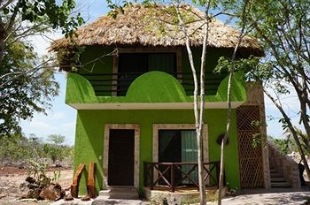 Real Mayab Hotel & Bungalows