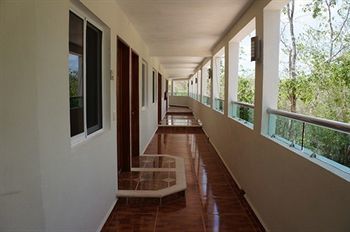 Real Mayab Hotel & Bungalows