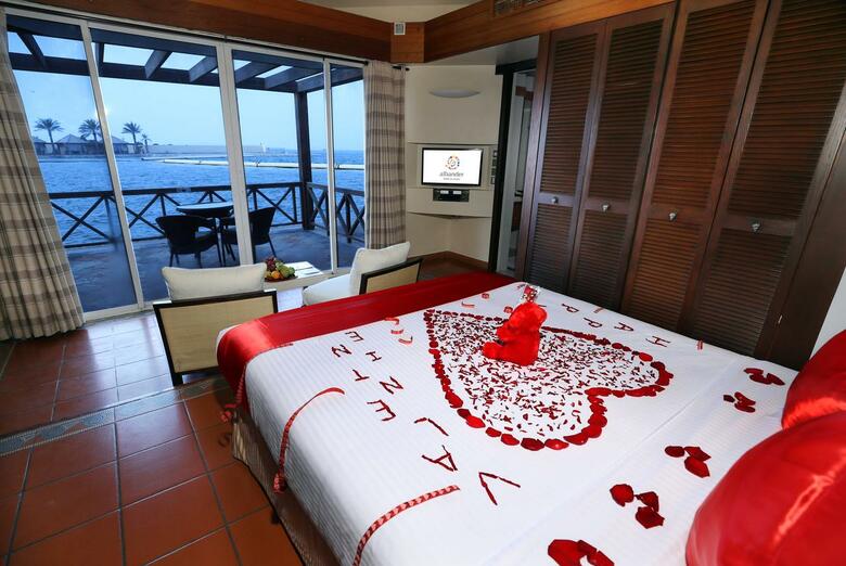 Al Bander Hotel & Resort