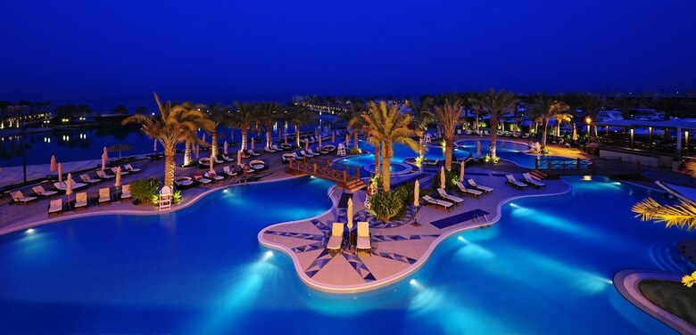 Al Bander Hotel & Resort