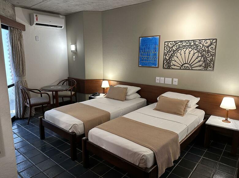 Catharina Paragua�u Hotel