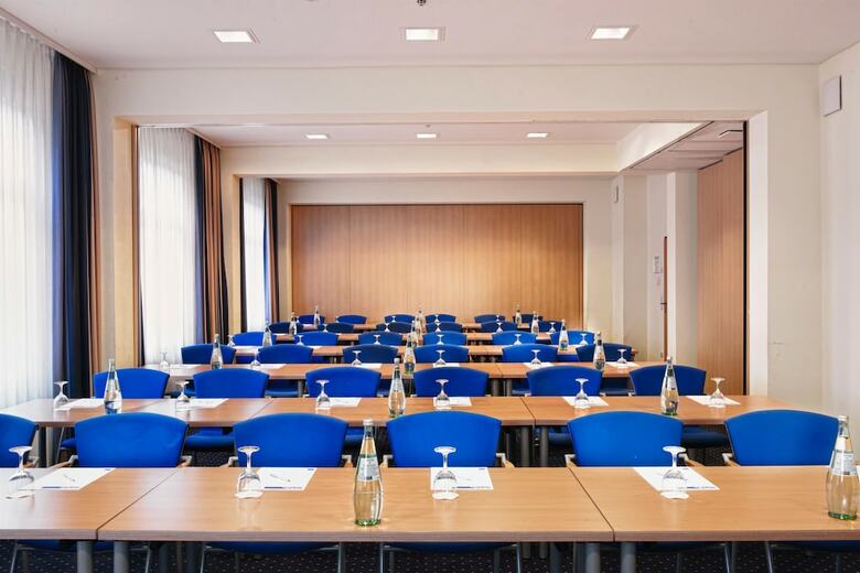 Hotel TRYP By Wyndham Luebeck Aquamarin