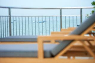 Pattaya Sea View Hotel