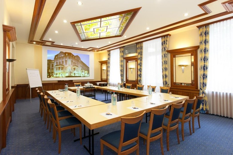 Favored Hotel Hansa