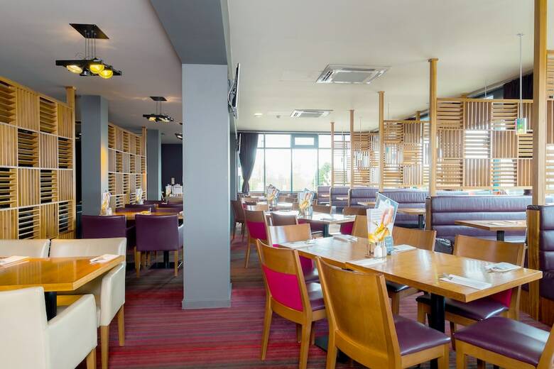 Hotel Holiday Inn West
