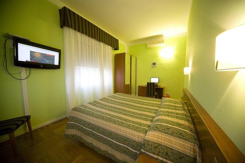 Hotel Ester