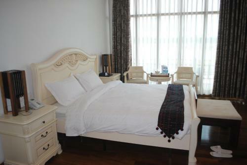 Hotel Myitkyina Palm Spring Resort