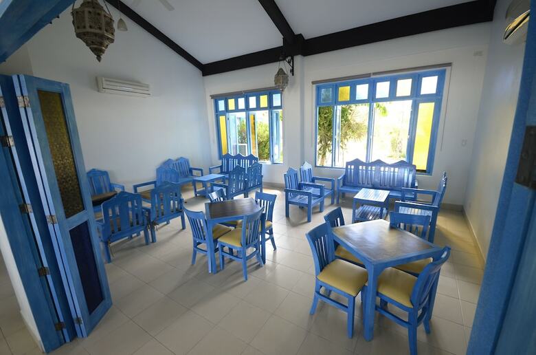 Hotel Microtel By Wyndham Puerto Princesa