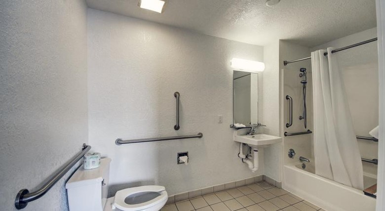 Motel 6 - Mcallen