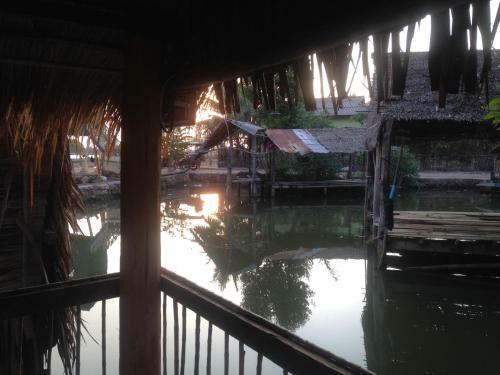 Hostal Man'groove Guesthouse
