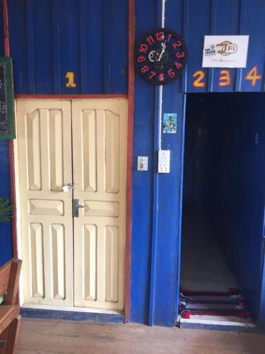 Hostal Man'groove Guesthouse