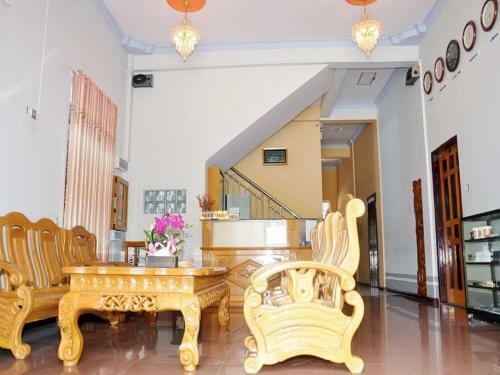 Hostal Royal Tulip Hotel