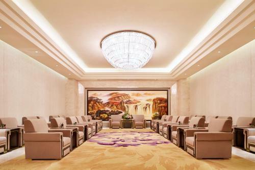 Sheraton Harbin Xiangfang Hotel