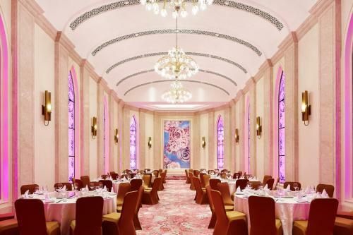 Sheraton Harbin Xiangfang Hotel