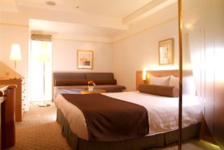 Hotel Phoenician Plaza