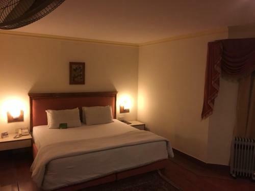 Hotel Shiva Oasis Resort