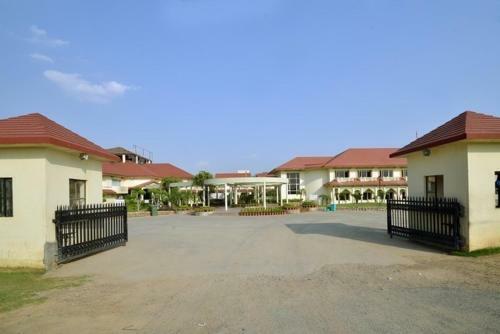 Hotel Shiva Oasis Resort