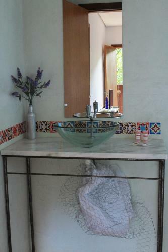 Hostal Ti� Isolda Artes & Hospedaria