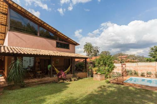 Hostal Ti� Isolda Artes & Hospedaria
