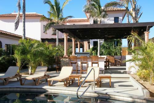 Posada Cerritos Beach Inn