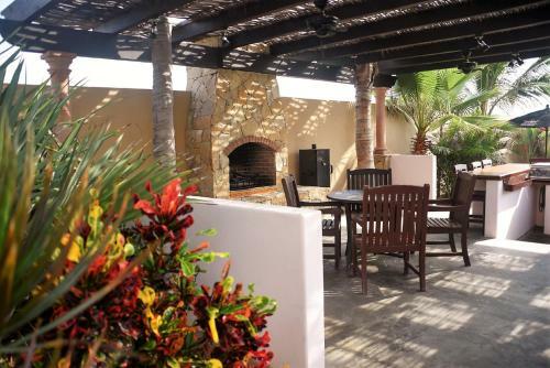 Posada Cerritos Beach Inn