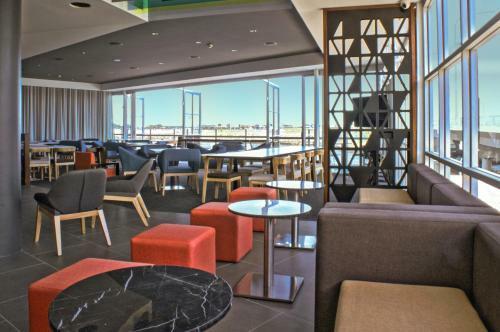 Best Western Plus Lake Kawana Hotel