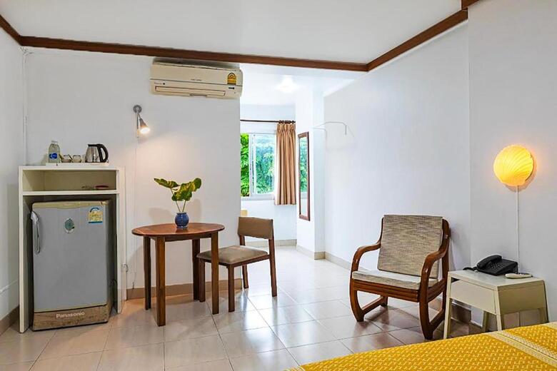 Howard Square Boutique Hotel